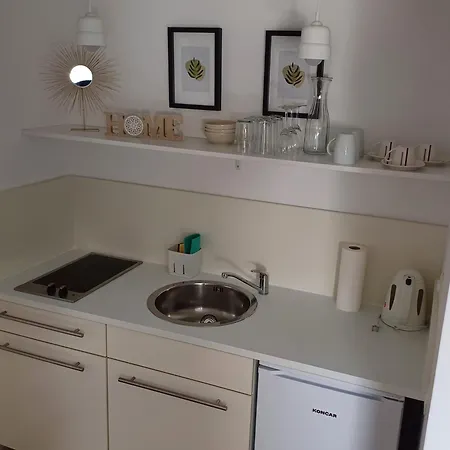 Lägenhet Apartma Zara *